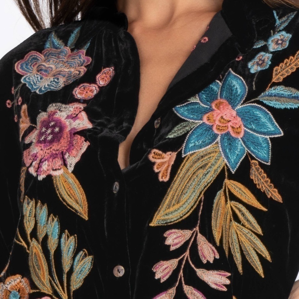 Johnny Was HEAVILY EMBROIDERED BIANCA VELVET OVERSIZED SHIRT NWT - Picture 5 of 11